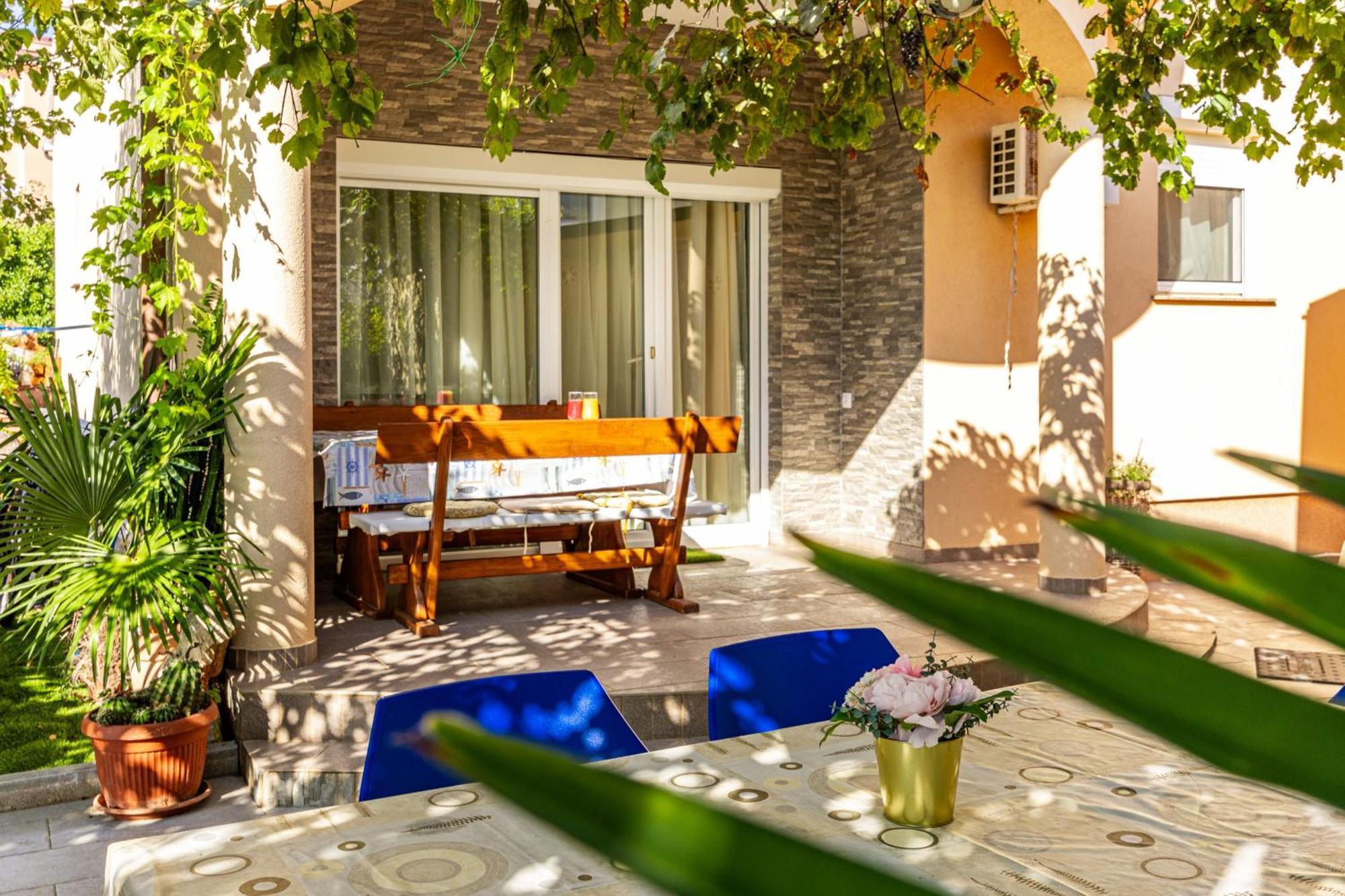 Apartments Mijic Medulin Exterior foto