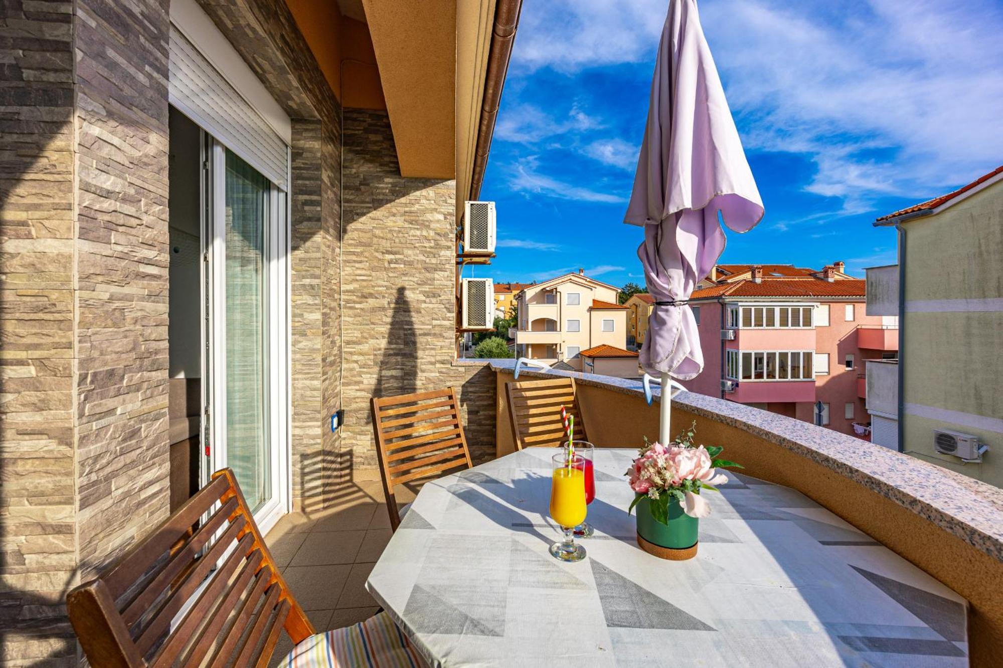 Apartments Mijic Medulin Exterior foto